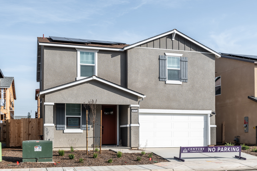 0082 4036 N Rosalia Avenue