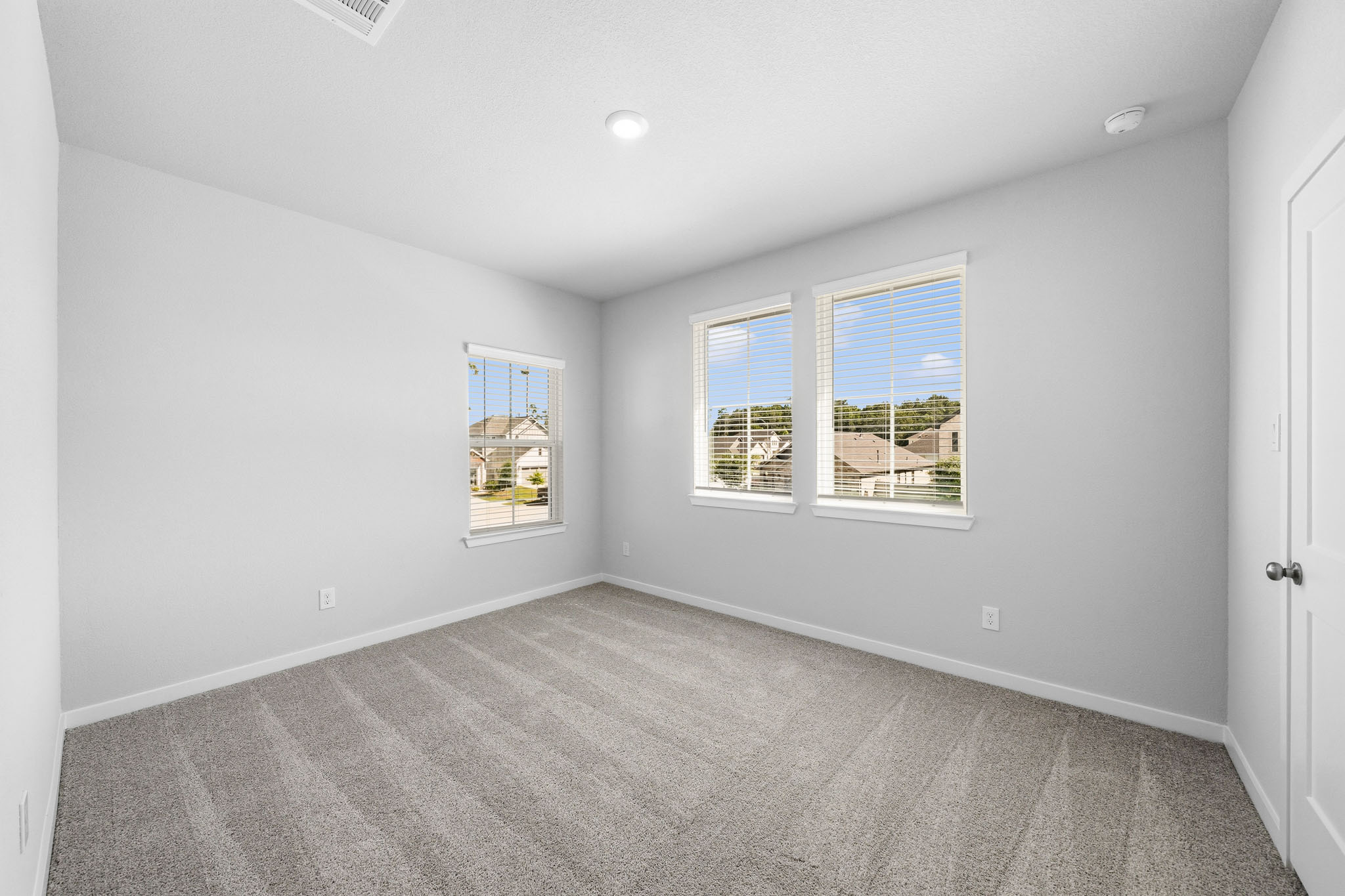 A room with windows.