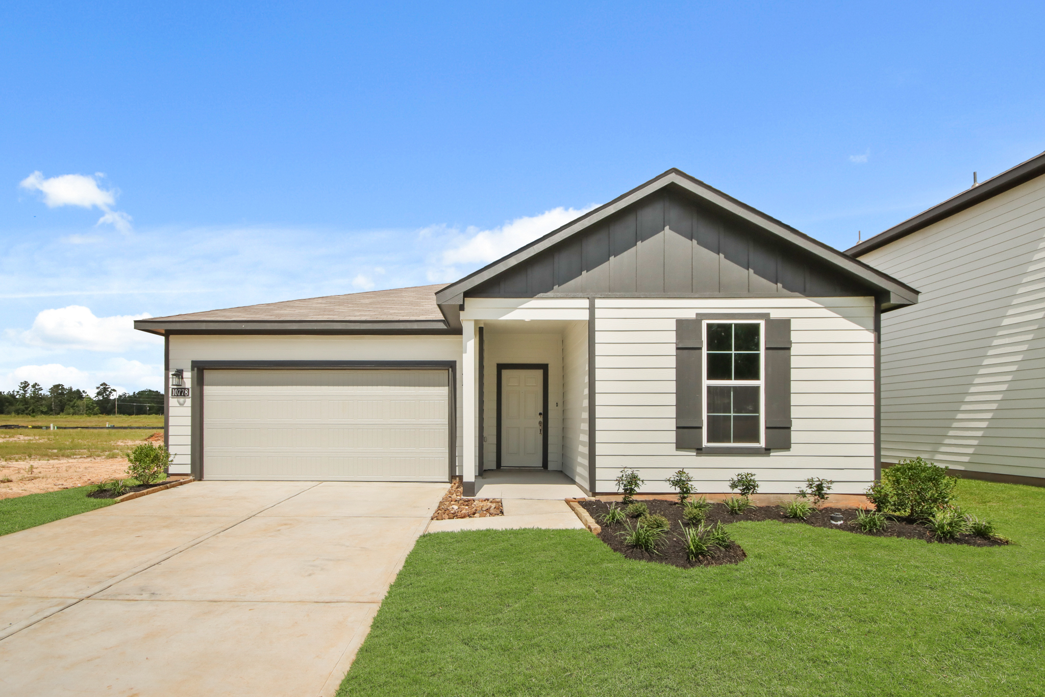 010250 10778 Red Flagstone Drive